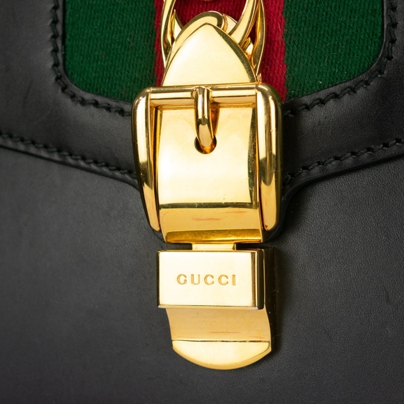 Gucci Sylvie Small size purse - Picture 4 of 7